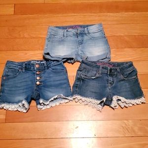 🤑🤑3 pairs of girls shorts